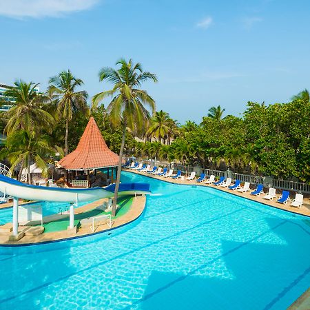 Hotel Las Americas Casa De Playa Cartagena ภายนอก รูปภาพ The swimming pool at the hotel