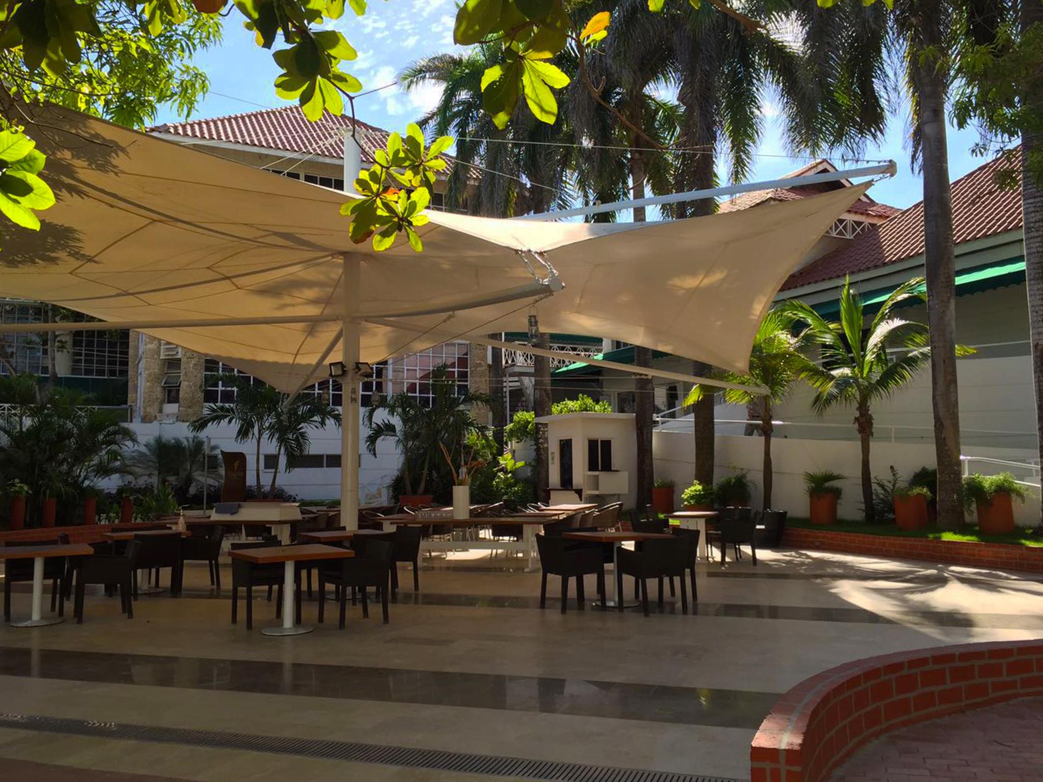 Hotel Las Americas Casa De Playa Cartagena ภายนอก รูปภาพ The courtyard of the hotel