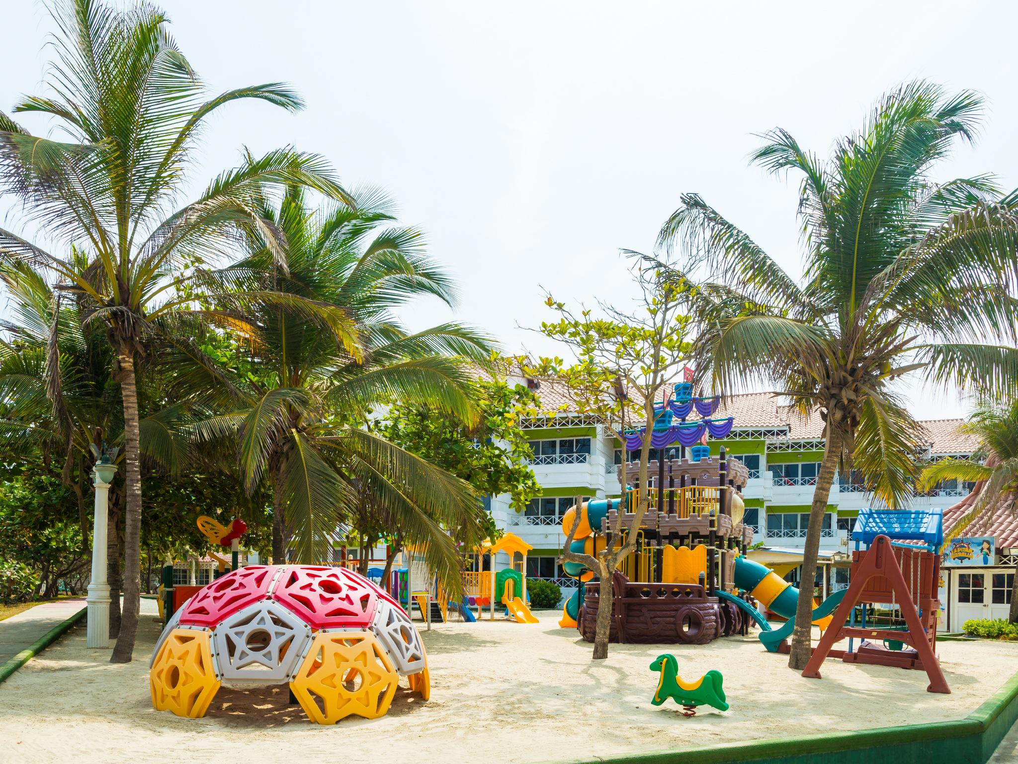Hotel Las Americas Casa De Playa Cartagena ภายนอก รูปภาพ Playground