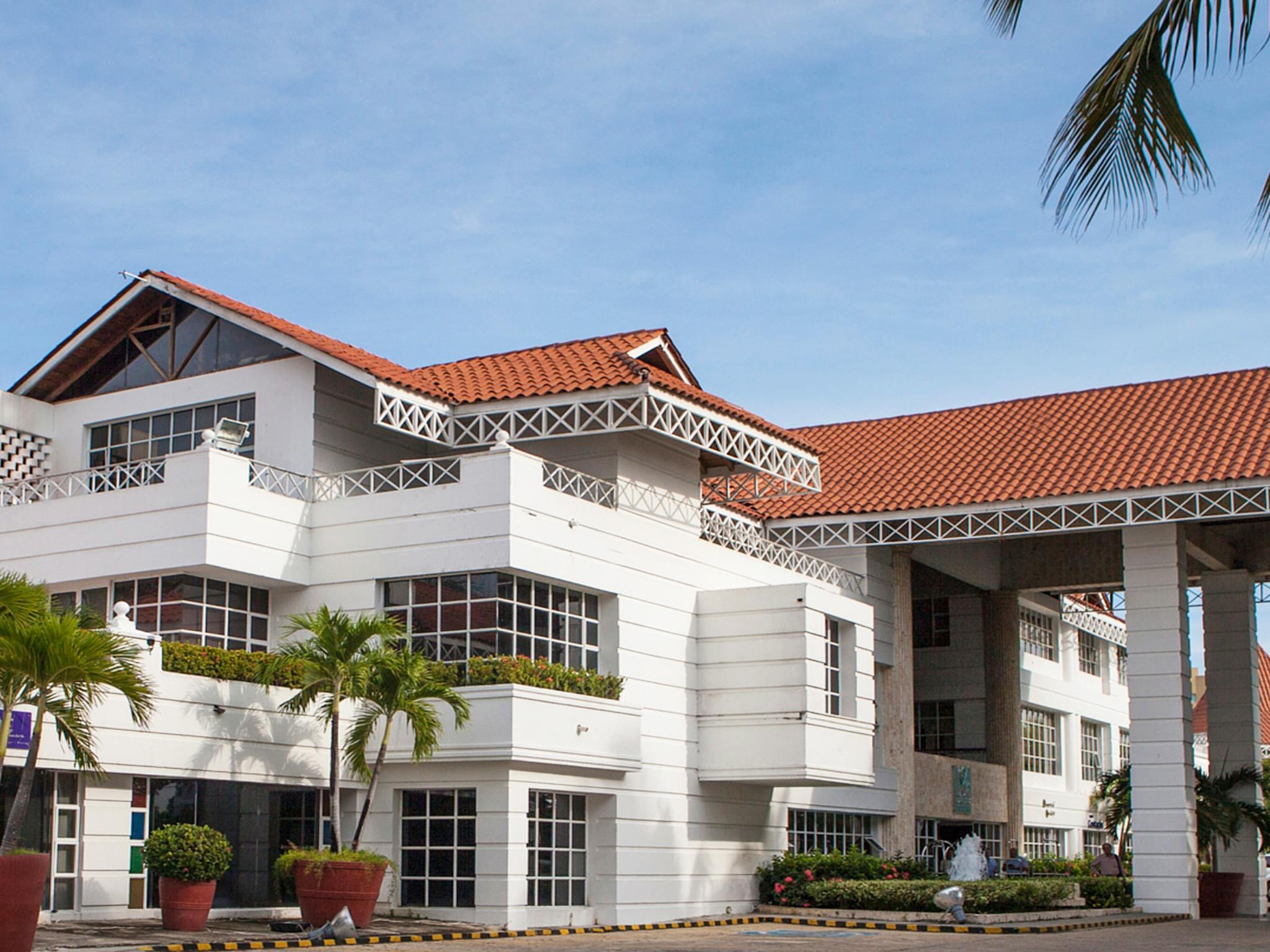 Hotel Las Americas Casa De Playa Cartagena ภายนอก รูปภาพ The University of Nottingham Malaysia Campus