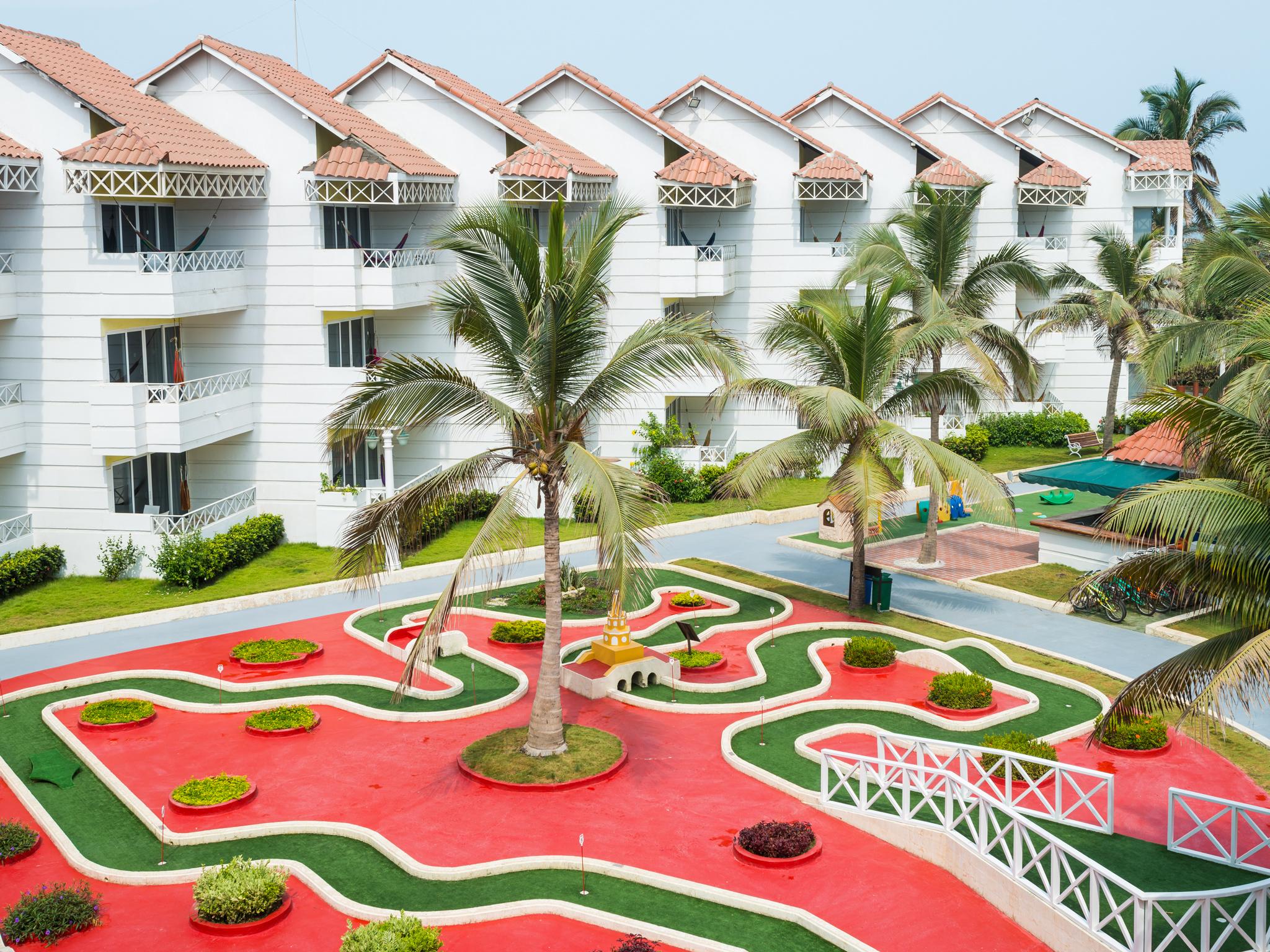 Hotel Las Americas Casa De Playa Cartagena ภายนอก รูปภาพ Club Mahindra, Pulicat
