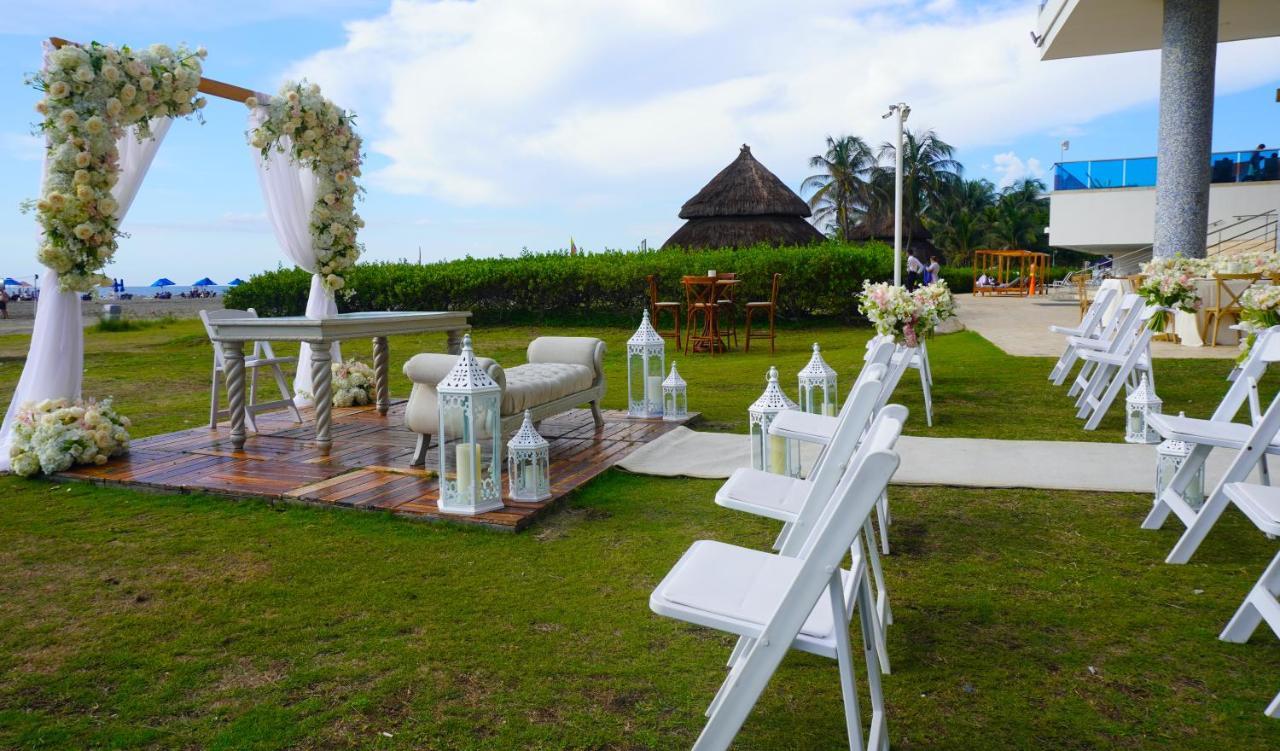 Hotel Las Americas Casa De Playa Cartagena ภายนอก รูปภาพ A wedding in Punta Cana