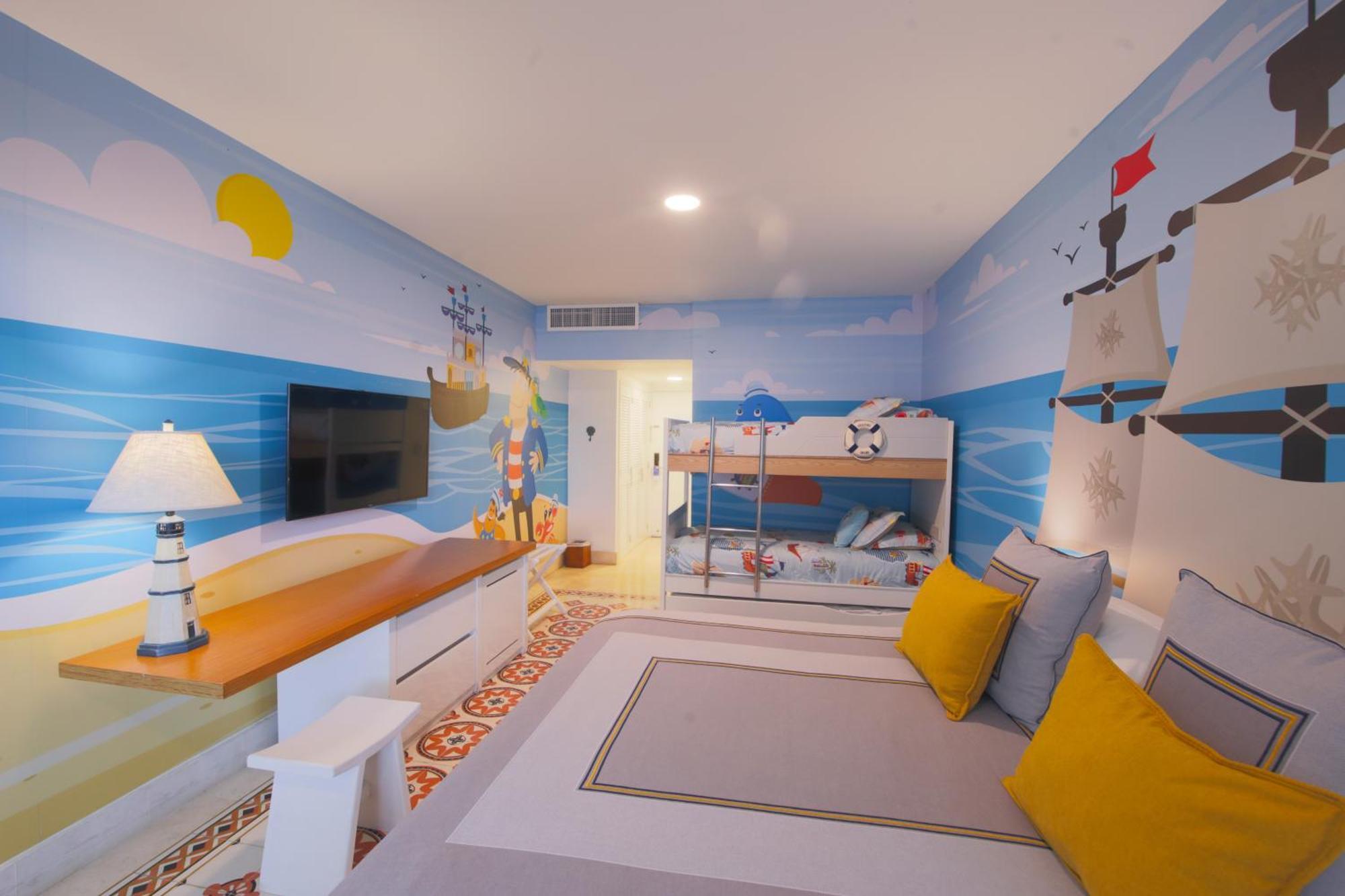 Hotel Las Americas Casa De Playa Cartagena ภายนอก รูปภาพ A room at the Great Wolf Lodge in Concord, North Carolina